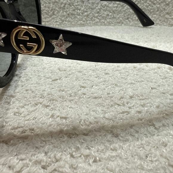 Gucci Sunglasses - Picture 9 of 9
